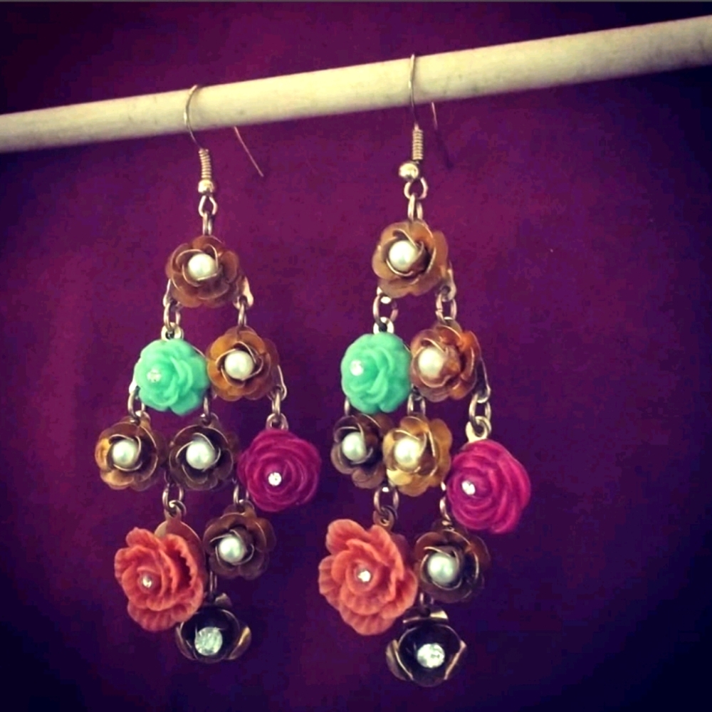 Dangle flower earrings